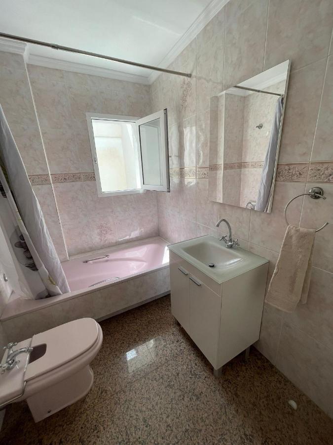 Encantadora Habitacion Privada Cerca Del Mar Málaga Dış mekan fotoğraf