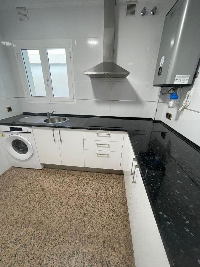 Encantadora Habitacion Privada Cerca Del Mar Málaga Dış mekan fotoğraf