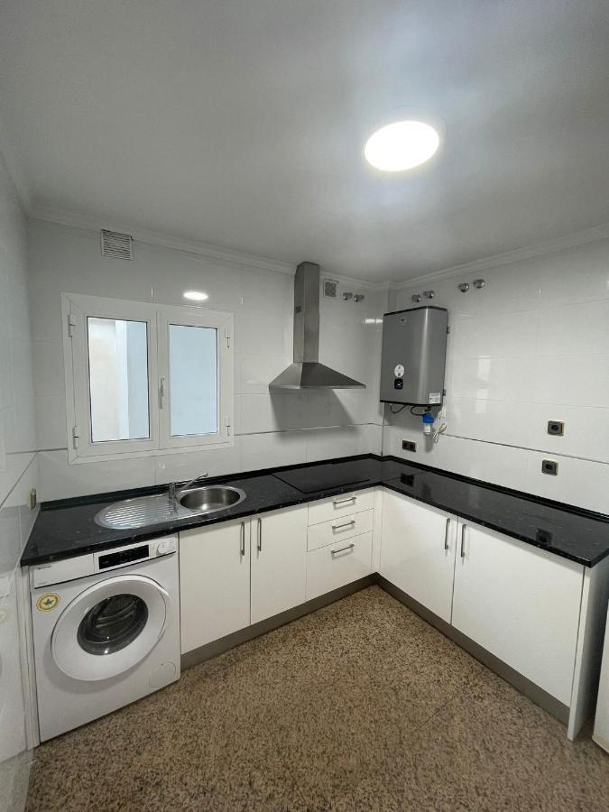 Encantadora Habitacion Privada Cerca Del Mar Málaga Dış mekan fotoğraf