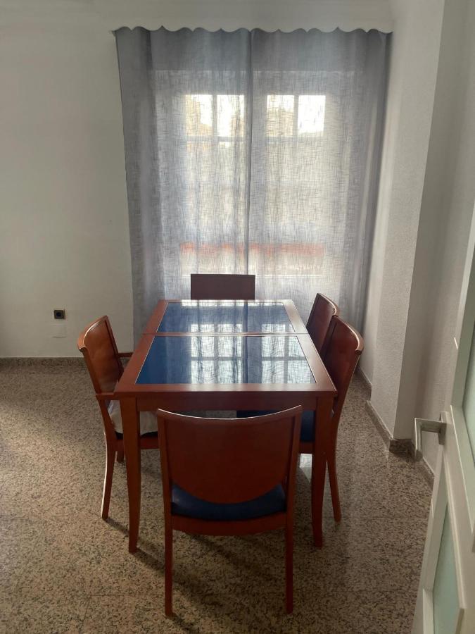 Encantadora Habitacion Privada Cerca Del Mar Málaga Dış mekan fotoğraf