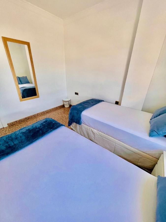 Encantadora Habitacion Privada Cerca Del Mar Málaga Dış mekan fotoğraf